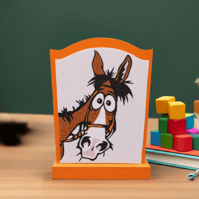 Accessoire bureau drôle en bois – âne cartoon pour petits artistes