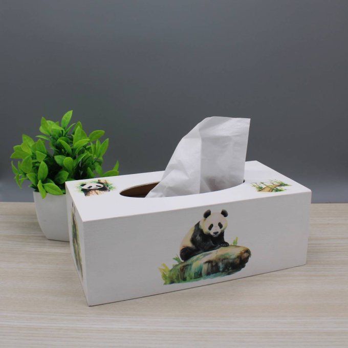 Boîte à mouchoirs décorée de pandas et bambous en style aquarelle dans décor