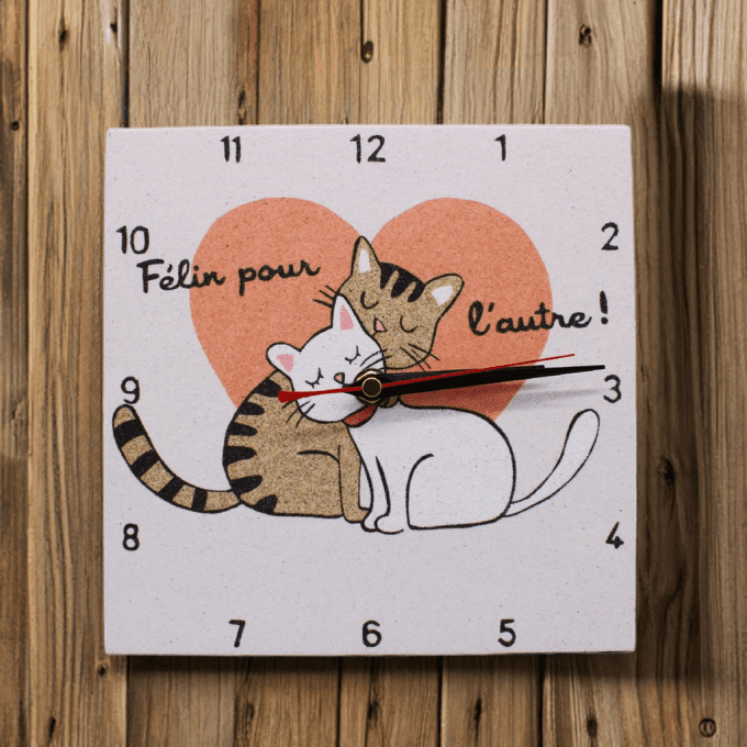 horloge artisanale chats coeur déco murale