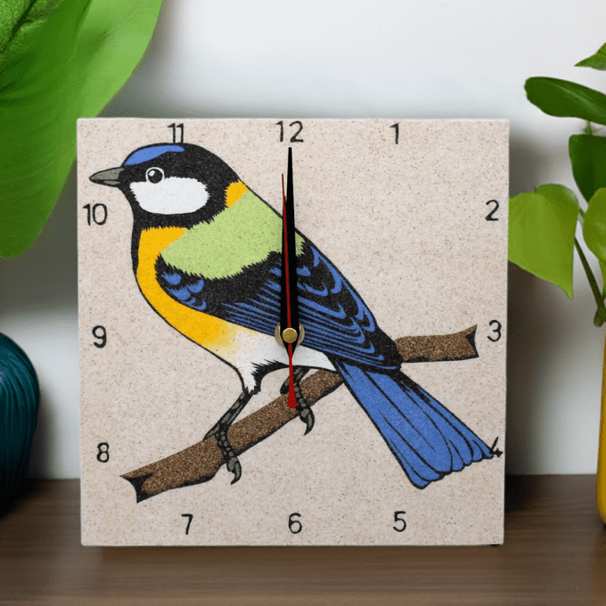 horloge murale mésange bleue colorée sur branche bois déco nature