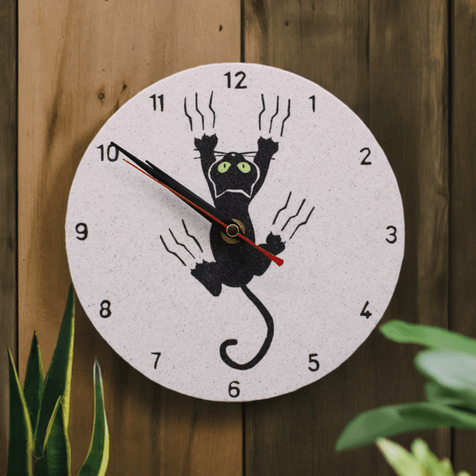 Horloge murale originale chat qui observe - déco féline design