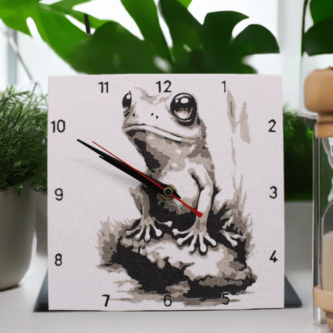 Horloge murale originale grenouille en sable – design animalier fait main