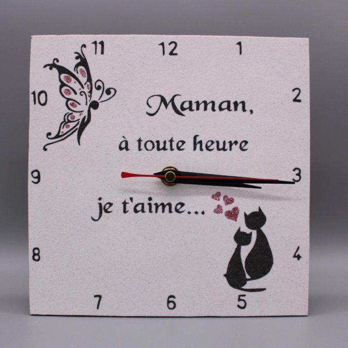 Horloge carrée « Maman à toute heure je t’aime » avec chats, papillon et cœurs pailletés