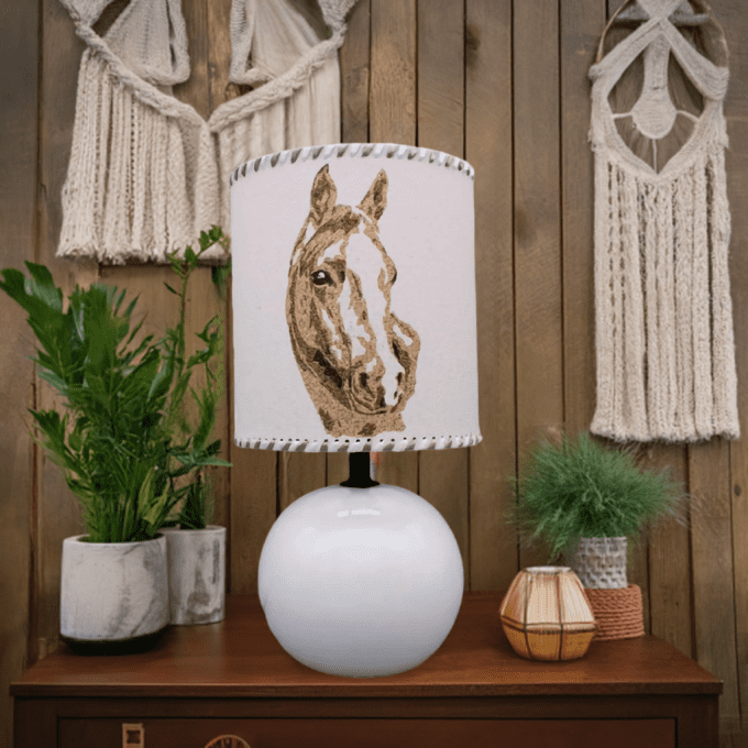 Lampe artisanale cheval réaliste – décoration équestre rustique