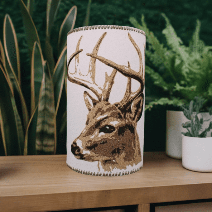 Lampe artisanale tête de cerf – abat-jour forêt nature