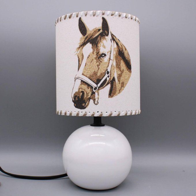 Lampe Cheval pied blanc