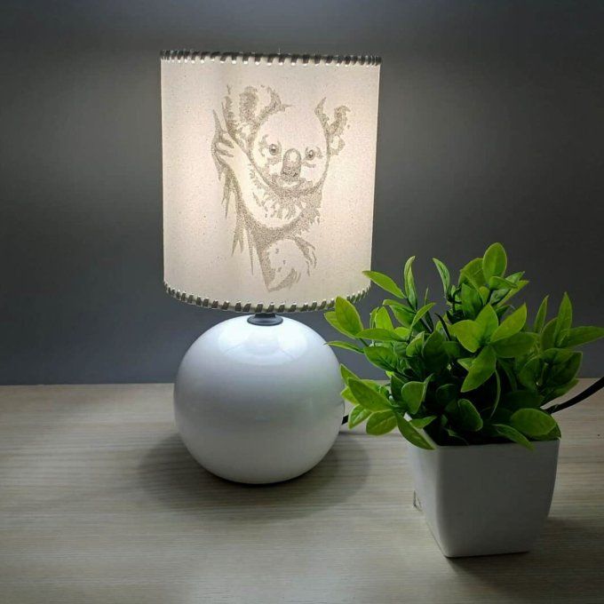 Lampe avec abat-jour en sable - Koala