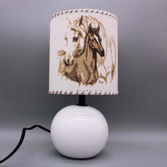 lampe céramique pied boule avec jument et son poulain