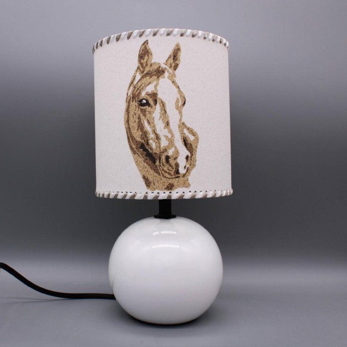 Lampe Cheval pied blanc