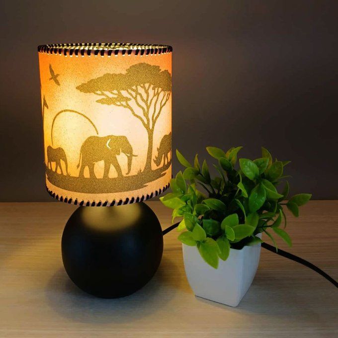 Lampe avec abat-jour en sable - Crépuscule africain