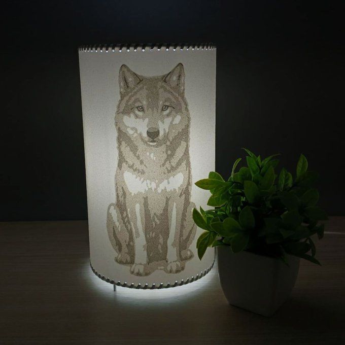 Lampe cylindre en sable - Loup solitaire
