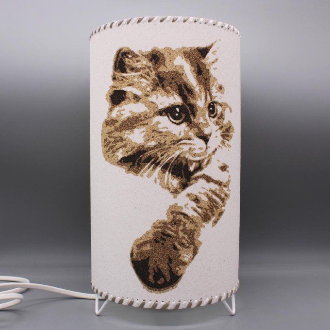 lampe cylindre chat - un chat réalisé en sable naturel du Maroc