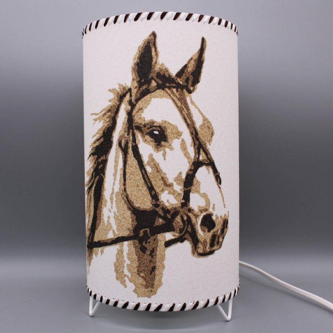 lampe cylindre cheval - une tête de cheval réalisée en sable naturel du Maroc