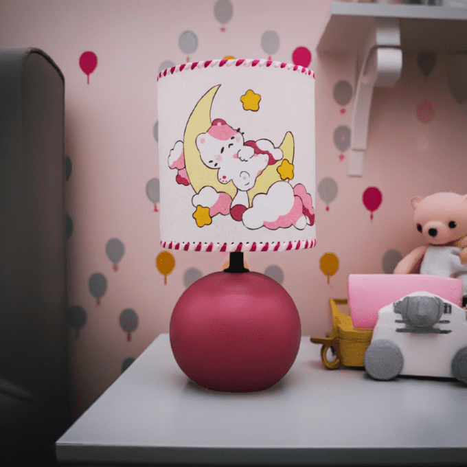 Lampe de chevet enfant chat rose sur lune – idée cadeau chambre bébé fille