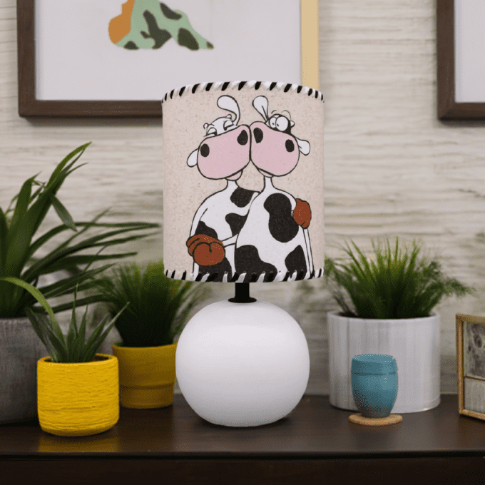 Lampe déco avec abat-jour vaches rigolotes – style campagne joyeux