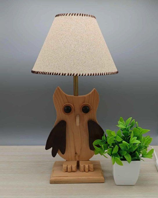 Lampe avec abat-jour en sable - Chouette élégante
