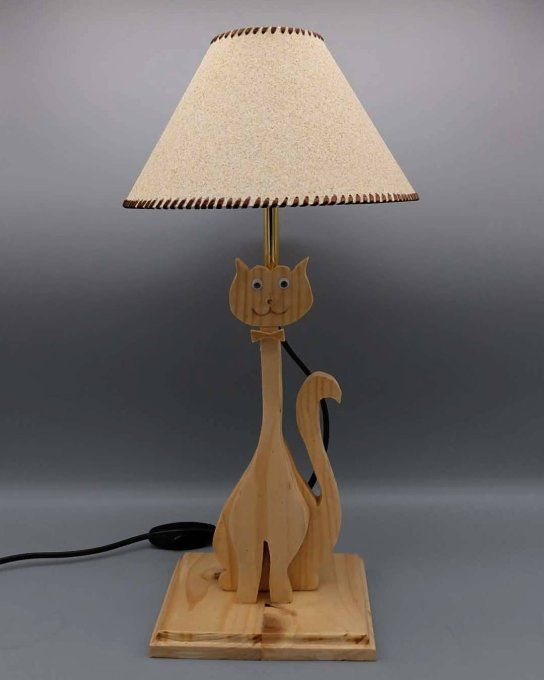 Lampe avec abat-jour en sable - Chat élancé