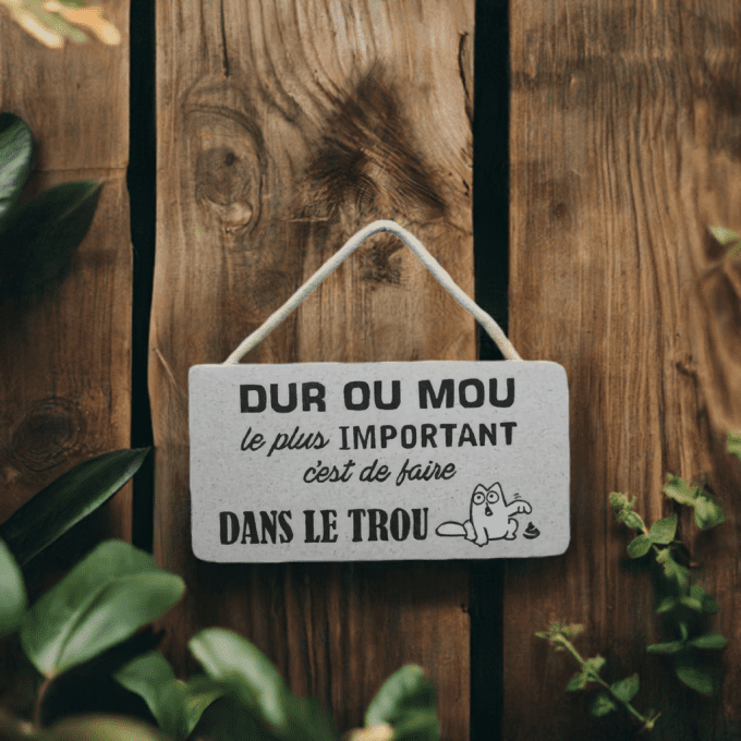 Plaque toilette drôle – Citation rigolote chat – Fond bois rustique avec plantes